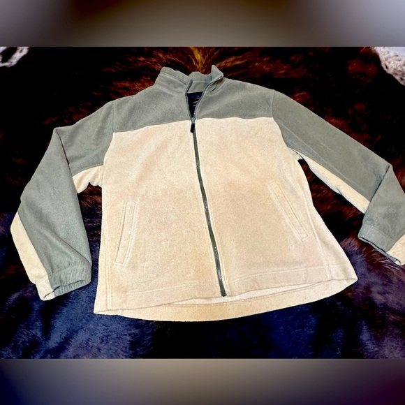 Saddlebred Two-Tone Fleece Jacket XL
Pullover - Picture 1 of 4